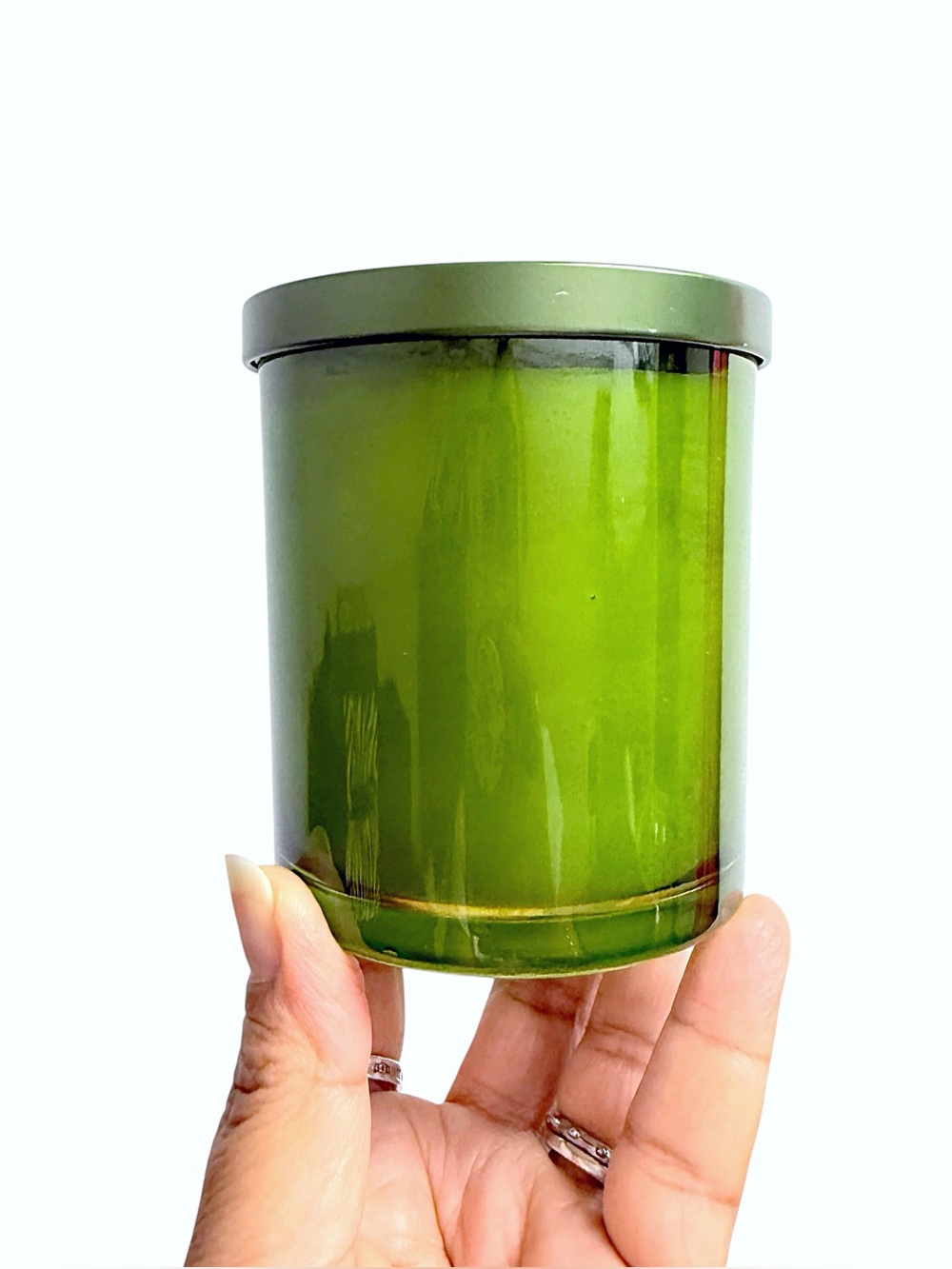 Leoben Company Tomato Garden Scented Candle - Green Glass Jar - Picture 2 of 5
